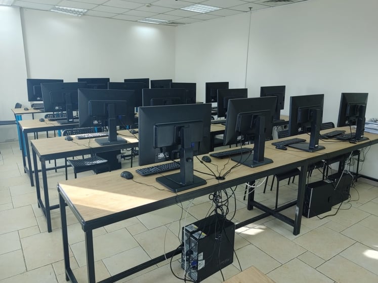 כיתת מחשבים מכללת קודסטאק